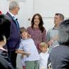 Le prince Henrik entourés du prince Frederik, sa femme la princesse Mary, leurs enfants, le prince Vincent et le prince Christian - La famille royale de Danemark lors de la relève de la garde au palais de Grasten, le 24 juillet 2015.
