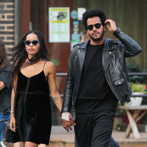 Exclusif - Zoë Kravitz et son nouveau compagnon Twin Shadow (George Lewis Jr.) en amoureux à New York le 16 juillet 2015.