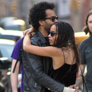 Exclusif - Zoë Kravitz et son nouveau compagnon Twin Shadow (George Lewis Jr.) en amoureux à New York le 16 juillet 2015.