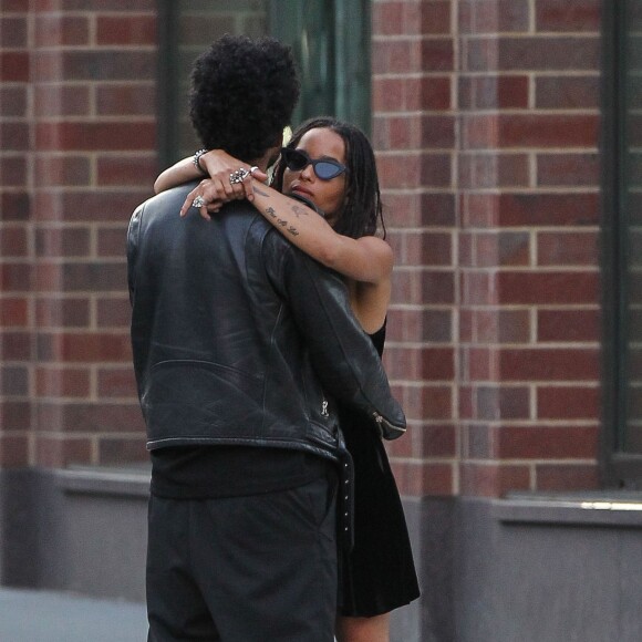 Exclusif - Zoë Kravitz et son nouveau compagnon Twin Shadow (George Lewis Jr.) en amoureux à New York le 16 juillet 2015.