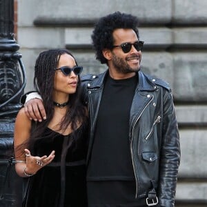 Exclusif - Zoë Kravitz et son nouveau compagnon Twin Shadow (George Lewis Jr.) en amoureux à New York le 16 juillet 2015.