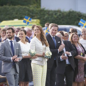 La princesse Madeleine de Suède et son mari Christopher O'Neill participait le 14 juillet 2015 aux festivités du 38e anniversaire de la princesse Victoria à Borgholm, sur l'île d'Öland. Ils ont profité de leur séjour à la Villa Solliden pour faire quelques photos avec leurs enfants la princesse Leonore et le prince Nicolas.