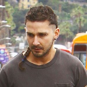 Shia LaBeouf se promène à Studio City, le 2 mars 2015