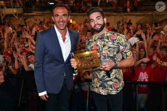 Exclusif - Proclamation du résultat par Nikos Aliagas, le titre gagnant est celui Kendji Girac Finale de l'émission avec l'ensemble des artistes - Enregistrement de l'émission "La Chanson de l'Année, Fête de la Musique" à Nîmes présentée par Nikos Aliagas pour TF1 le 20 juin 2015.