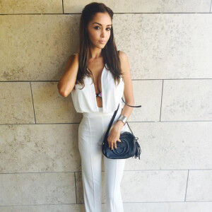 Nabilla : son look du jour !