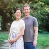 Mark Zuckerberg annonce l'arrivée prochaine d'un premier bébé avec Priscilla Chan le 31 juillet 2015 sur Facebook.