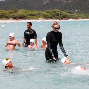 Exclusif - La princesse Charlene de Monaco lors de l'opération Water Safety, pour la prévention de la noyade menée le 23 juin 2015 en Corse par sa fondation, sur la plage de la Palombaggia.