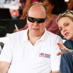 Exclusif - La princesse Charlene de Monaco lors de l'opération Water Safety, pour la prévention de la noyade menée le 23 juin 2015 en Corse par sa fondation, sur la plage de la Palombaggia.