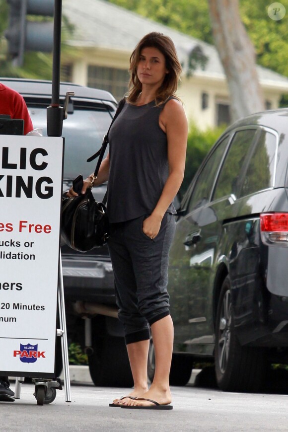 Exclusif - Elisabetta Canalis enceinte se rend à son cours de pilates à Los Angeles, le 27 mai 2015.