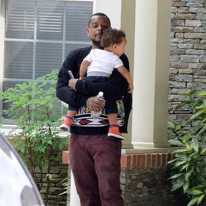 Bobby Brown Jr. - Les membres de la famille de Bobbi Kristina Brown arrivent au "Peachtree Christian Hospice" pour lui rendre visite à Duluth en Georgie, le 30 juin 2015. 