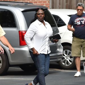 Pat Houston, la soeur de Whitney et des amis rendent visite à sa nièce Bobbi (la fille de Whitney Houston) hospitalisée à Duluth le 26 juin 2015. 