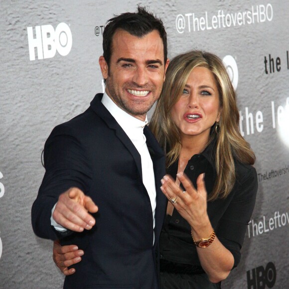 Justin Theroux et sa fiancée Jennifer Aniston - Première du film "The Leftovers" au NYU Skirball Center à New York le 23 juin 2014.