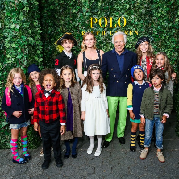 Levi Miller, Diane Kruger, Ralph Lauren, Maddie et Mackenzie Ziegler et les enfants mannequins du défilé Polo Ralph Lauren (collection enfant automne-hiver 2015-2016) au zoo de Central Park. New York, le 5 août 2015.