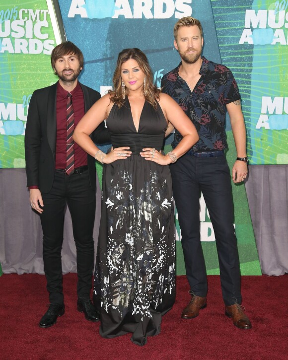 Dave Haywood, Hillary Scott, Charles Kelley - Le groupe Lady Antebellum lors des CMT Music Awards à Nashville, le 10 juin 2015