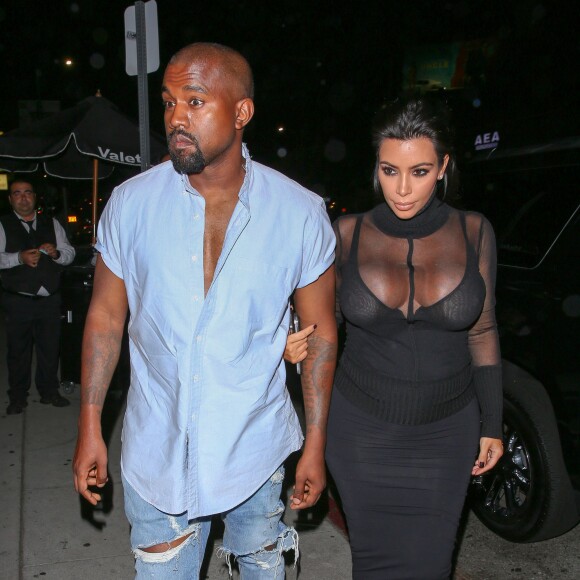 Kanye West et Kim Kardashian arrivent au restaurant The Nice Guy pour le dîner d'anniversaire de Kylie Jenner. Los Angeles, le 9 août 2015.