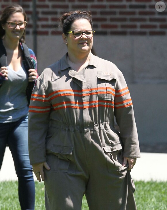 Exclusif - Melissa McCarthy en costume de Ghostbuster sur le tournage à Boston le 30 juin 2015. 