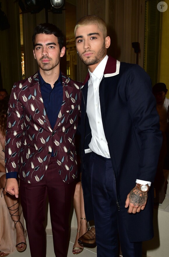 Joe Jonas et Zayn Malik - People au défilé de mode masculine Valentino PAP Printemps / été 2016 à l'Hôtel Salomon de Rothschild le 24 juin 2015 à Paris.  