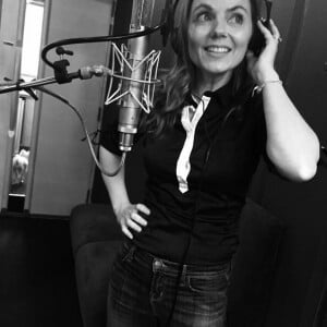 Geri Halliwell en studio d'enregistrement termine son prochain album / photo postée sur le compte Instagram de la chanteuse au mois d'août 2015