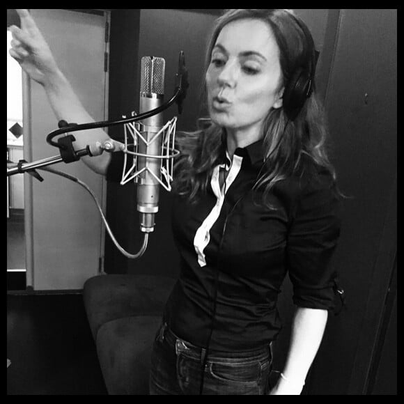 Geri Halliwell en studio d'enregistrement termine son prochain album / photo postée sur le compte Instagram de la chanteuse au mois d'août 2015