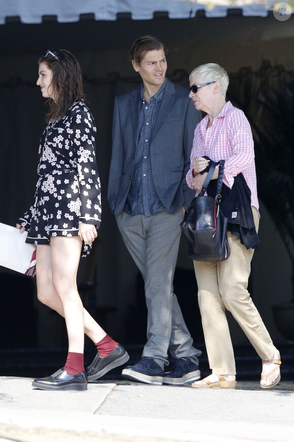 Exclusif - Annie Lennox se promène avec sa fille Tali à Los Angeles le 1er février 2015. 