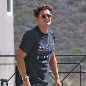 Exclusif - Orlando Bloom se rend chez un ami à Los Angeles, le 3 août 2015.