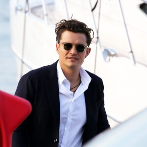 Orlando Bloom - Arrivées des invités résidant sur un yacht à la soirée organisée par Leonardo DiCaprio au profit de sa fondation au Domaine Bertaud Belieu à Gassin le 22 juillet 2015.