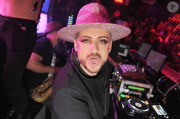 Boy George, ici à Miami le 14 août 2015 à Miami, a eu le coeur brisé en apprenant la mort de Jazz Summers, son ancien manager et ami, décédé le même jour en Grande-Bretagne des suites d'un cancer.