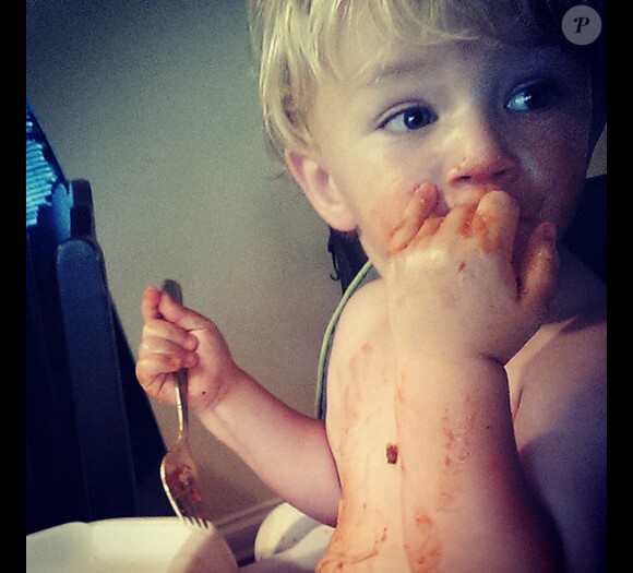 Heather Morris a ajouté une photo de son fils / photo postée sur le compte Instagram de l'actrice.