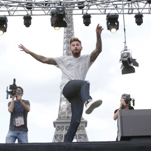 M. Pokora - 70 ans du Secours populaire et 36e journée des oubliés des vacances, à Paris, le 19 août 2015