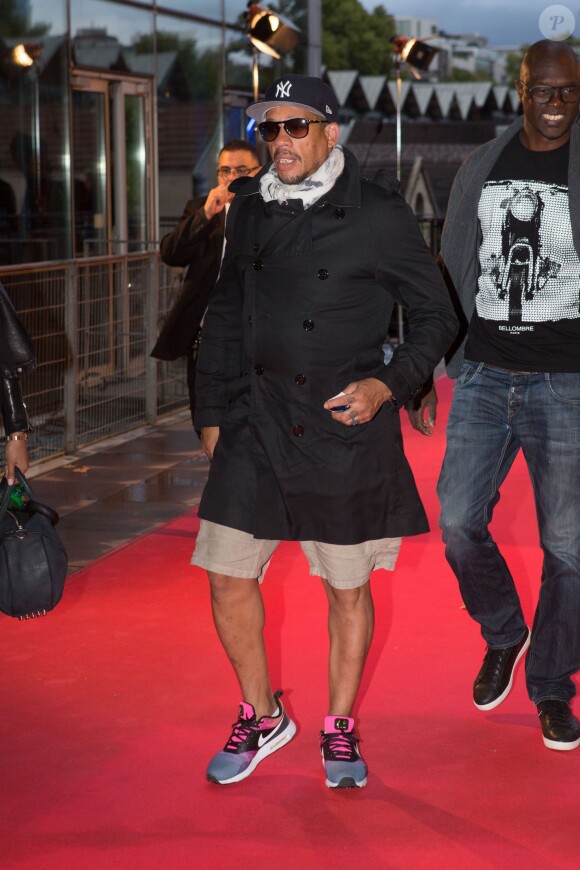 JoeyStarr arrive à l'avant-première parisienne du film "N.W.A. - Straight Outta Compton" à l'UGC Ciné Cité Bercy. Paris, le 24 août 2015.