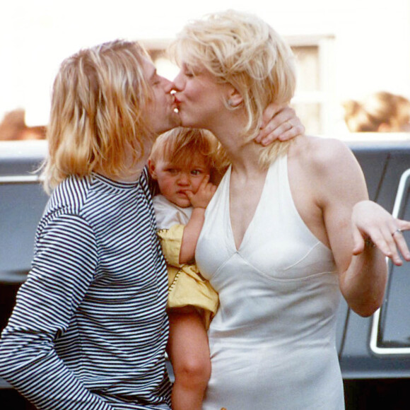 Kurt cobain, Courtney Love et leur fille Frances Bean à la cérémonie des MTV Video Music Awards à Los Angeles, en septembre 1993.