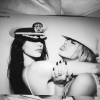 Kendall Jenner et Khloé Kardashian à l'anniversaire de James Harden sur le Fantasea, à Marina del Rey. Le 25 août 2015.