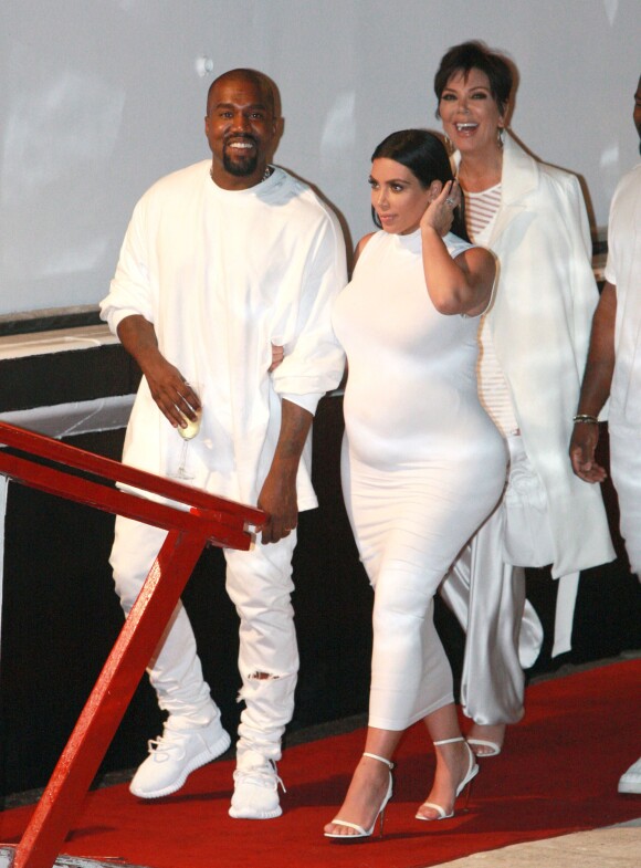 Kanye West, Kim Kardashian, Kris Jenner et Corey Gamble arrivent à la soirée d'anniversaire du basketteur (et petit ami de Khloé Kardashian) James Harden sur le Fantasea, à Marina del Rey. Le 25 août 2015.