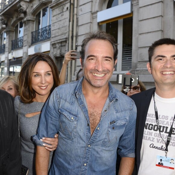 Claude Lelouch, Elsa Zylberstein, Jean Dujardin et Xavier Bonnefont lors du 8e Festival du Film Francophone d'Angoulême, le 28 août 2015.