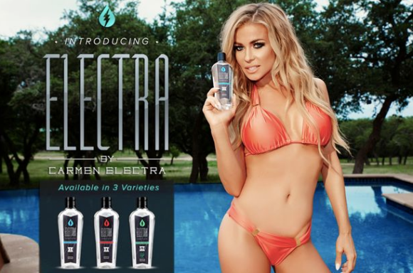 Publicité "Carmen by Carmen Electra", août 2015.