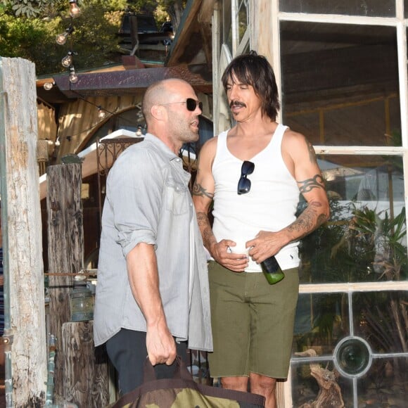 Jason Statham, Anthony Kiedis - Kelly Slater, John Moore et leurs amis fêtent le lancement de Outerknown à la Gesner Beach House de Malibu, Los Angeles, le 29 août 2015