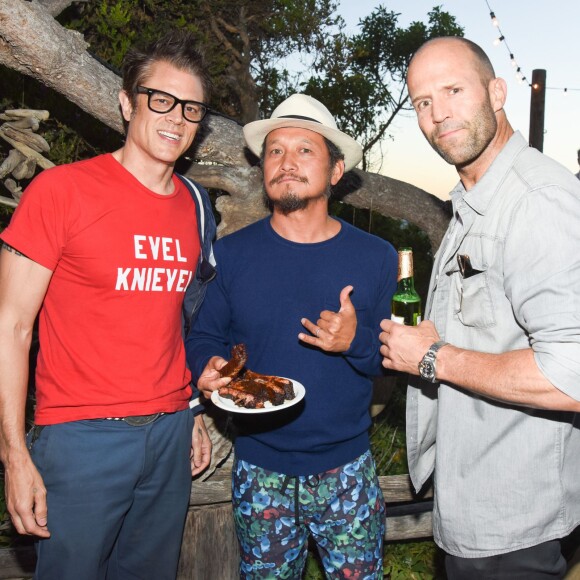 Johnny Knoxville, Takuji Masuda, Jason Statham - Kelly Slater, John Moore et leurs amis fêtent le lancement de Outerknown à la Gesner Beach House de Malibu, Los Angeles, le 29 août 2015