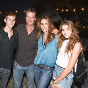 Presley Gerber, Rande Gerber, Cindy Crawford, Kaia Gerber - Kelly Slater, John Moore et leurs amis fêtent le lancement de Outerknown à la Gesner Beach House de Malibu, Los Angeles, le 29 août 2015