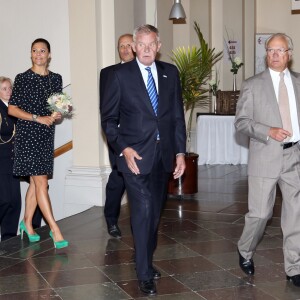 La princesse Victoria et le roi Carl XVI Gustaf de Suède assistaient ensemble le 26 août 2015 au séminaire dédié à Rajendra Singh, lauréat du Stockholm Water Prize.