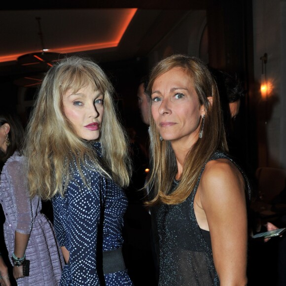 Exclusif - Arielle Dombasle et Anne Gravoin - Premier anniversaire du restaurant "Victoria 1836" à Paris, le 2 septembre 2015.