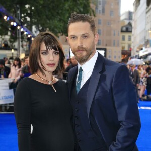 Tom Hardy et son épouse, Charlotte Riley, enceinte, à l'avant-première du film "Legend" à Londres, le 3 septembre 2015.