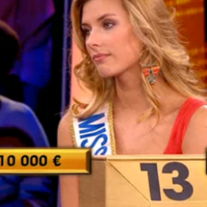 Camille Cerf participe à l'émission A prendre ou à laisser spéciale association, le vendredi 4 septembre 2015 sur D8.