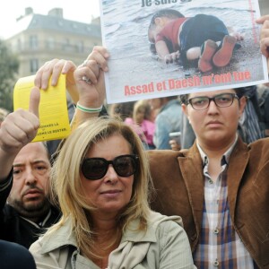 Valérie Trierweiler - Manifestation Place de la République à Paris, en faveur des réfugiés, le 5 septembre 2015