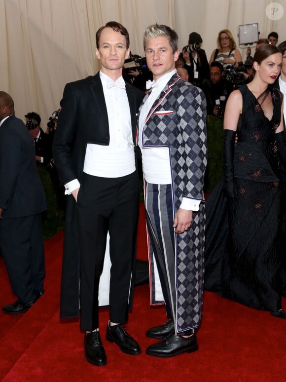 Neil Patrick Harris et son compagnon David Burtka - Soirée du Met Ball / Costume Institute Gala 2014: "Charles James: Beyond Fashion" à New York. Le 5 mai 2014.