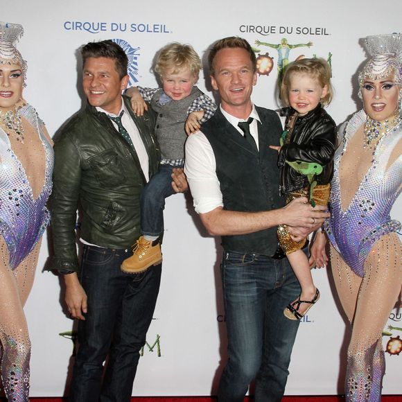 Neil Patrick Harris, son compagnon David Burtka, leur fils Gideon et leur fille Harper - Personnalites venues voir le spectacle Totem du Cirque du Soleil sous le Grand Chapiteau au Santa Monica Pier, a Santa Monica, le 21 janvier 2014.
