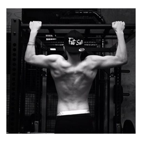 Brooklyn Beckham en pleine séance de sport / photo postée sur Instagram.