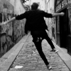 Brooklyn Beckham dans les rues de Paris / photo postée sur Instagram.