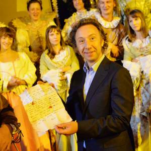 Exclusif - Stéphane Bern (conseiller artistique et historique) et les comédiens - Répétitions du spectacle "Le dernier bal de la reine de France" au Château de Denonville, le 28 août 2015.