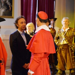 Exclusif - Stéphane Bern (conseiller artistique et historique) et les comédiens - Répétitions du spectacle "Le dernier bal de la reine de France" au Château de Denonville, le 28 août 2015.