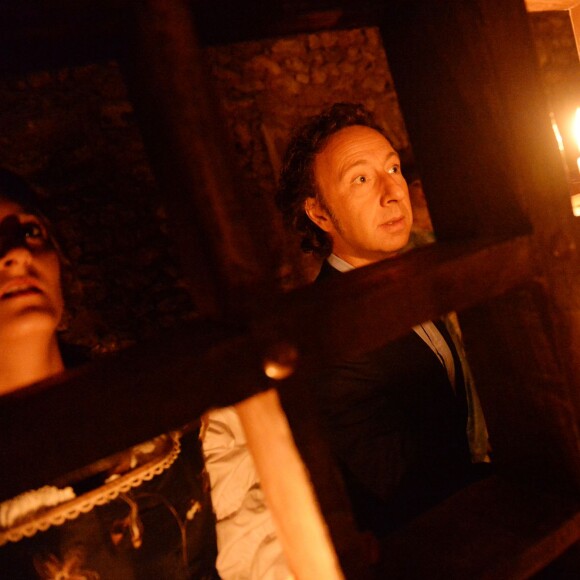 Exclusif - Stéphane Bern (conseiller artistique et historique) et les comédiens - Répétitions du spectacle "Le dernier bal de la reine de France" au Château de Denonville, le 28 août 2015.